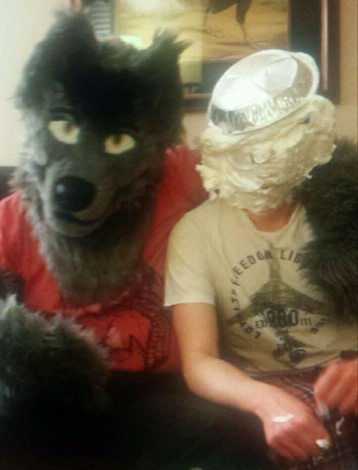 Folf and friend after a pieing